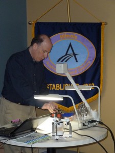 Dr. Neil Warshawsky demonstrating how to use Thermopliers®Pliers